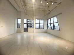 Ct Hub 2 (D12), Office #586605561